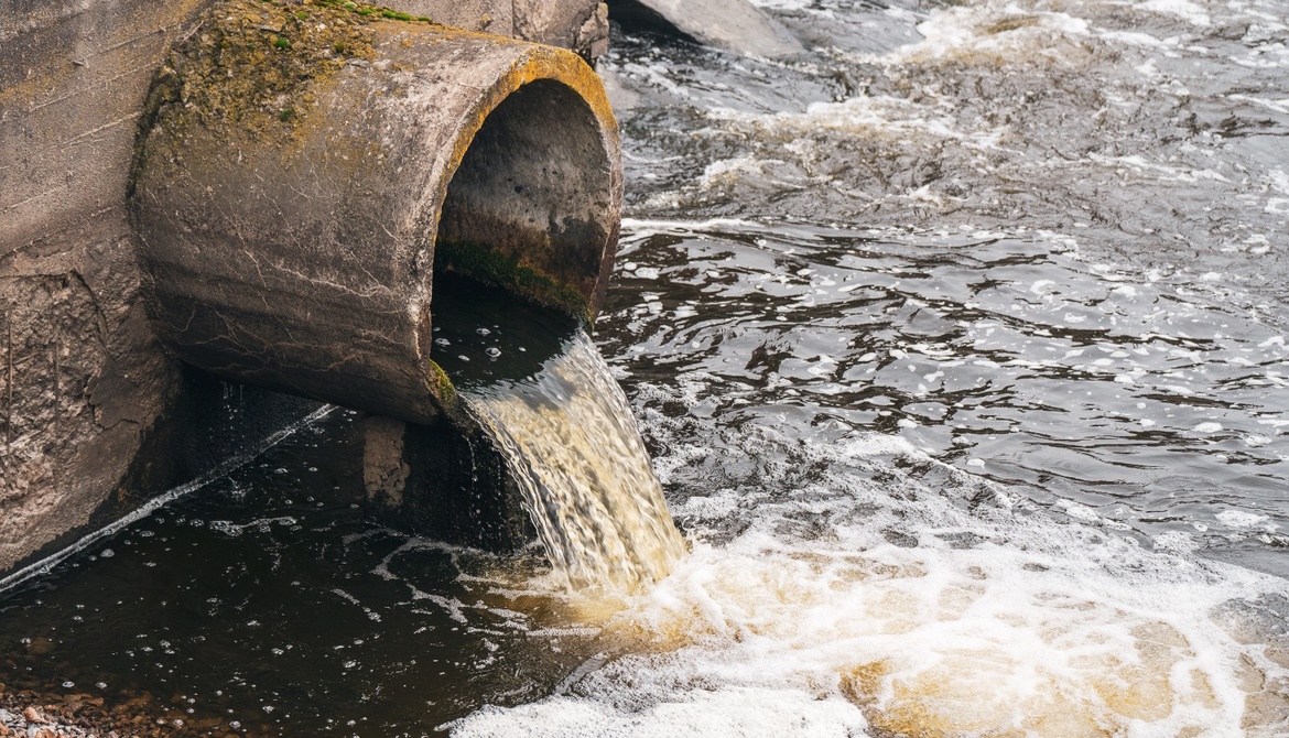 O QUE VAI PARA O ESGOTO NÃO DESAPARECE: USO CONSCIENTE É RESPONSABILIDADE DE TODOS