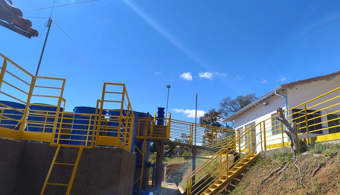 SANEOURO TRABALHA PARA IMPEDIR ÁGUA TURVA NO PERÍODO CHUVOSO