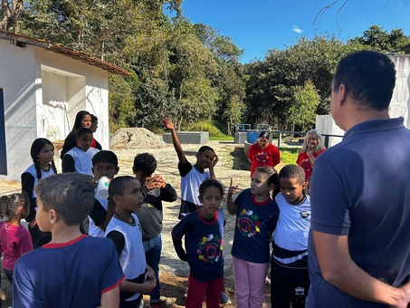 ESTUDANTES DE SÃO BARTOLOMEU VISITAM UNIDADES DA SANEOURO